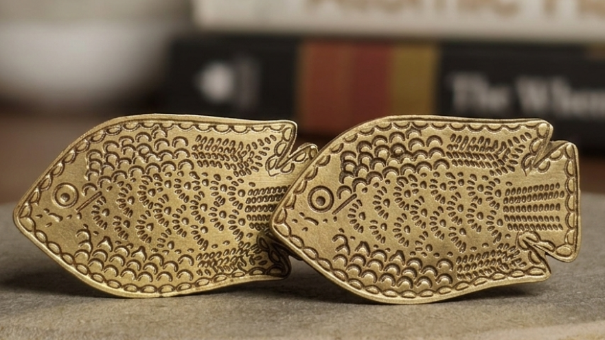 navokti brass bookmark